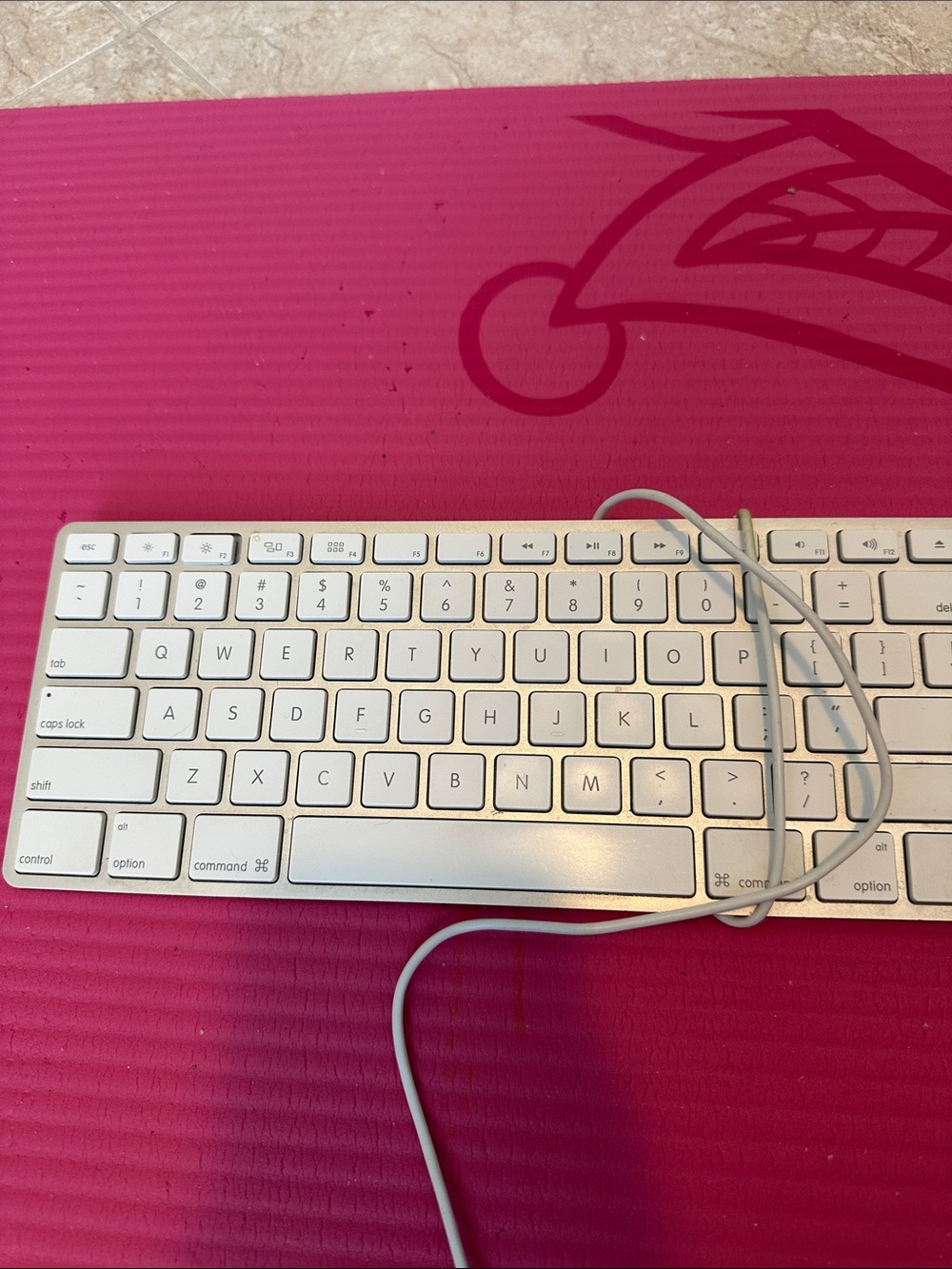 Apple keyboard - Picture 3 of 6